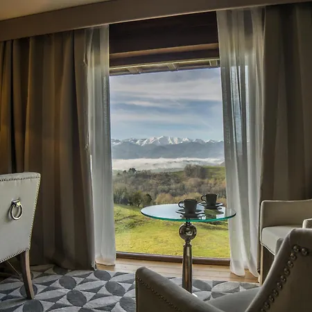Szálloda Puebloastur Eco & Gran Lujo Cofiño